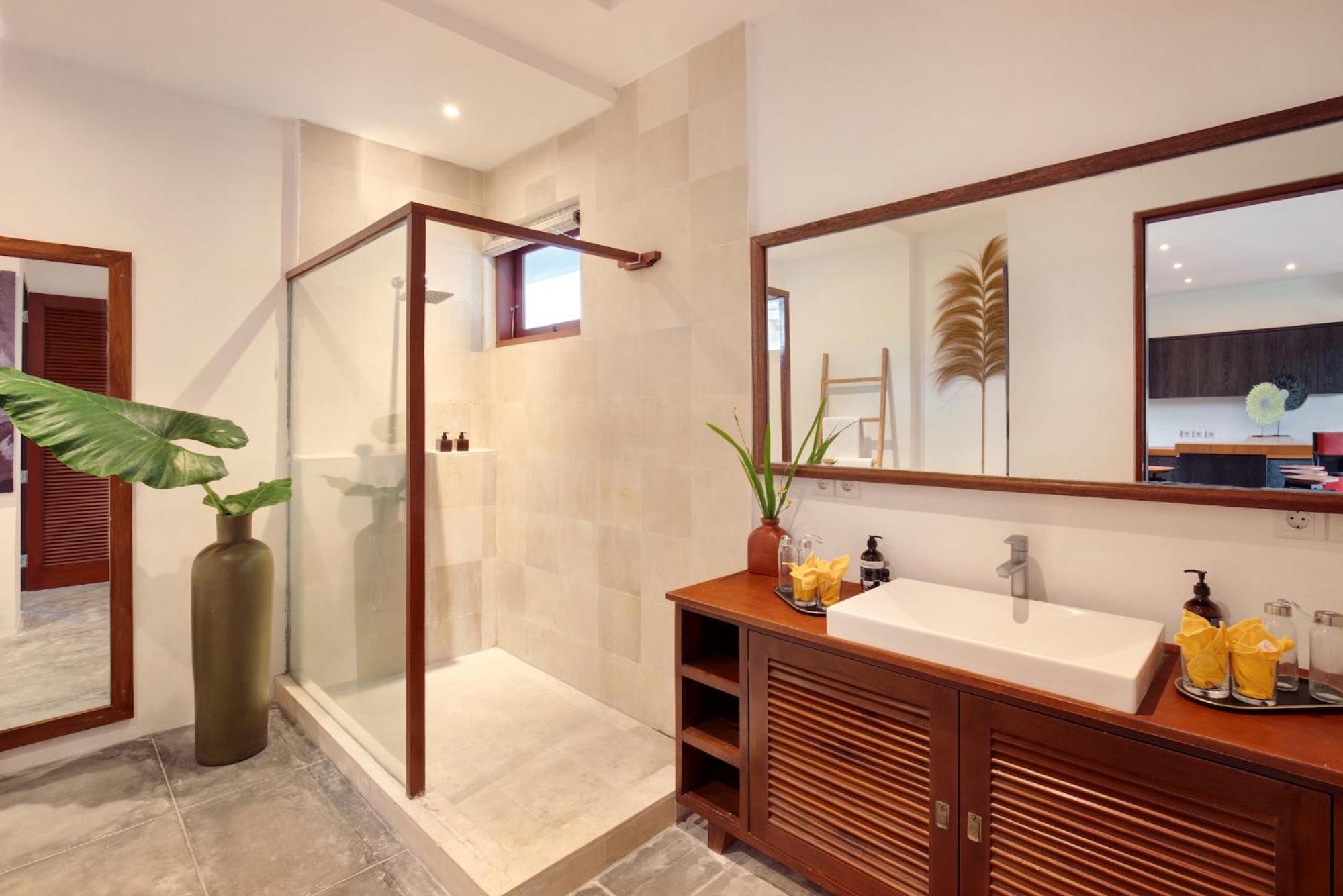 You Think You Know Canggu - Think Again! Stunning Large Luxxe 7Bed Villa Kültér fotó