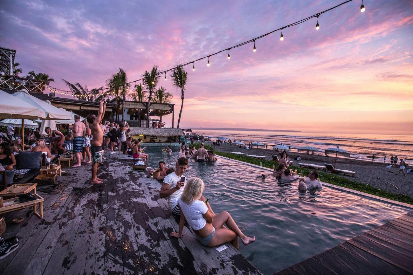 You Think You Know Canggu - Think Again! Stunning Large Luxxe 7Bed Villa Kültér fotó